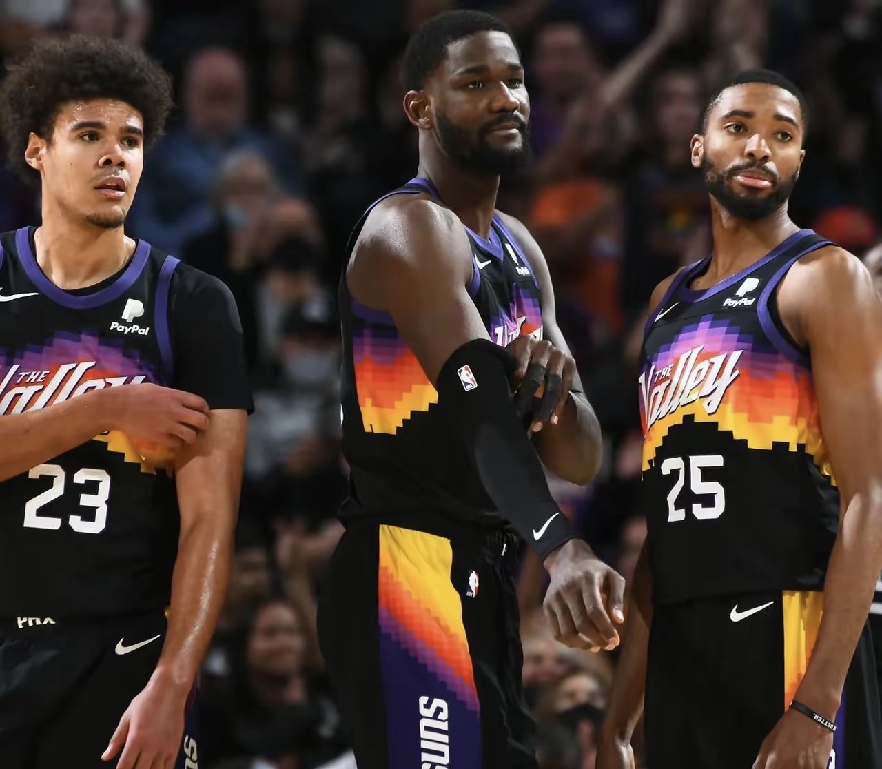 包含赛地聚焦：全明星赛清晨热度飙升，菲尼克斯太阳强势反弹，压力陡增，赛程密集仍需轮换的词条-英雄联盟电竞